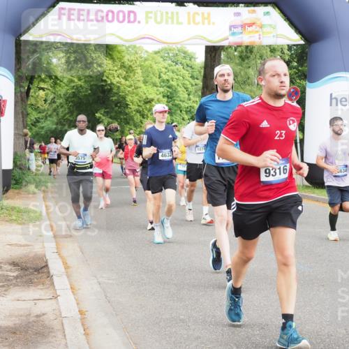 29.06.2025 - hella hamburg halbmarathon MichiJ http://msf.ph/oto/8369405 29.06.2025 10:44:24 Zwischen KM18-KM19 2652, 2656, 3575, 4632, 5134, 5391, 6892, 7159, 9316, 10788, 11645, 15110, 15220, 16418, 16531, 16634, 16909, 17405, 17848, 18180 meine-sportfotos.de
