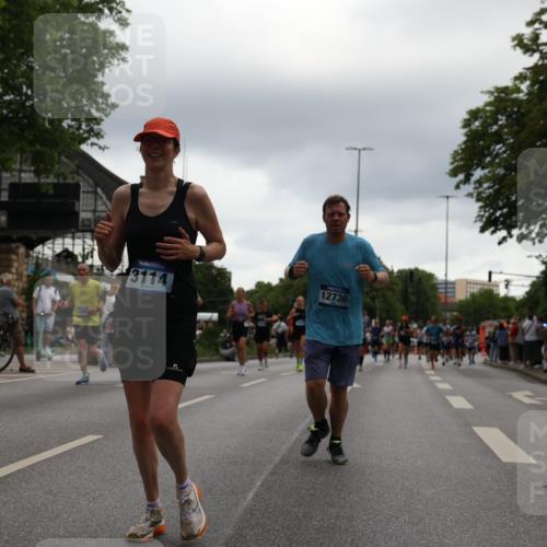 29.06.2025 - hella hamburg halbmarathon Yannick Fuchs http://msf.ph/oto/8369526 29.06.2025 10:53:32 20KM 2348, 2780, 3114, 3279, 3425, 4238, 4379, 4796, 4986, 5885, 6087, 6220, 6438, 7287, 7824, 8030, 8326, 8481, 8807, 9985, 10488, 10587, 10896, 11018, 11114, 11158, 11159, 11250, 11757, 11935, 11938, 12206, 12261, 12564, 12736, 12779, 12862, 13706, 13761, 14567, 14732, 14902, 14928, 14965, 15785, 15914, 16227, 16530, 16754, 16910, 16915, 16980, 17176, 17304, 17503, 18467, 18485, 18716, 18855, 19015, 19160 meine-sportfotos.de