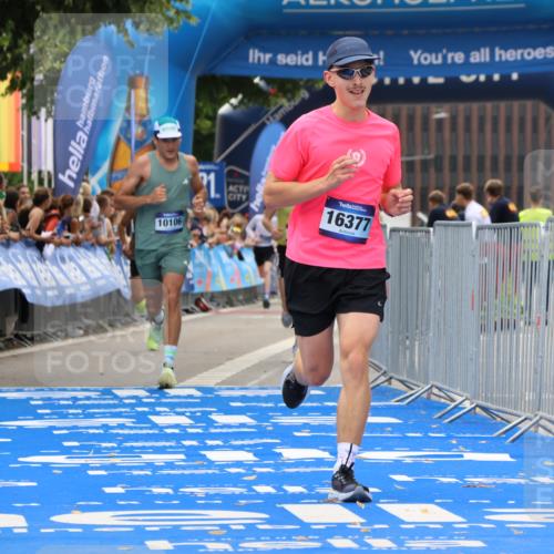 29.06.2025 - hella hamburg halbmarathon Strokosch-Dieckow http://msf.ph/oto/8369551 29.06.2025 10:27:52 Ziel 1122, 10106, 10485, 12189, 16377 meine-sportfotos.de