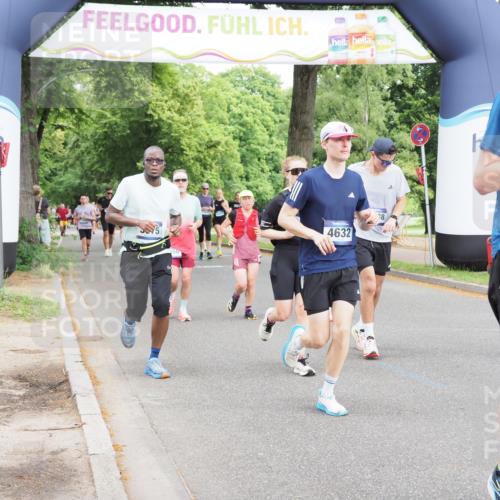 29.06.2025 - hella hamburg halbmarathon MichiJ http://msf.ph/oto/8369578 29.06.2025 10:44:25 Zwischen KM18-KM19 2652, 2656, 3575, 4632, 5391, 6892, 7159, 9316, 10788, 11645, 15220, 15664, 16418, 16531, 16634, 16909, 17405, 17848, 18180 meine-sportfotos.de
