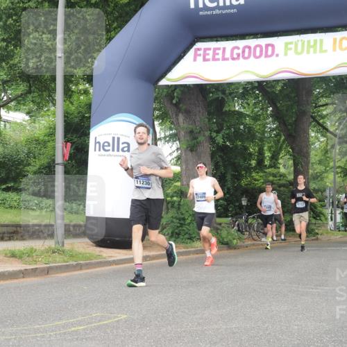 29.06.2025 - hella hamburg halbmarathon KatJ http://msf.ph/oto/8369613 29.06.2025 10:23:28 Zwischen KM18-KM19 3005, 5269 meine-sportfotos.de
