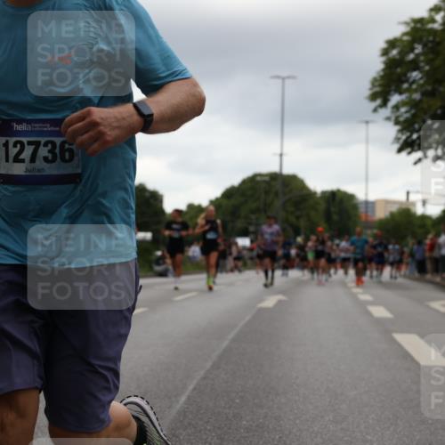 29.06.2025 - hella hamburg halbmarathon Yannick Fuchs http://msf.ph/oto/8369642 29.06.2025 10:53:34 20KM 2780, 3114, 3279, 3425, 4238, 4379, 4796, 4986, 5885, 6087, 6220, 6438, 7287, 7824, 8030, 8326, 8481, 8807, 9985, 10488, 10587, 10896, 11018, 11114, 11158, 11159, 11250, 11757, 11935, 11938, 12206, 12261, 12406, 12564, 12736, 12779, 12862, 13706, 13761, 14567, 14732, 14902, 14928, 14965, 15785, 15914, 16227, 16530, 16754, 16915, 16980, 17176, 17304, 18467, 18485, 18716, 18855, 19015, 19160 meine-sportfotos.de