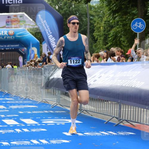 29.06.2025 - hella hamburg halbmarathon Strokosch-Dieckow http://msf.ph/oto/8369686 29.06.2025 10:27:46 Ziel 1122, 5367, 8731, 17893 meine-sportfotos.de