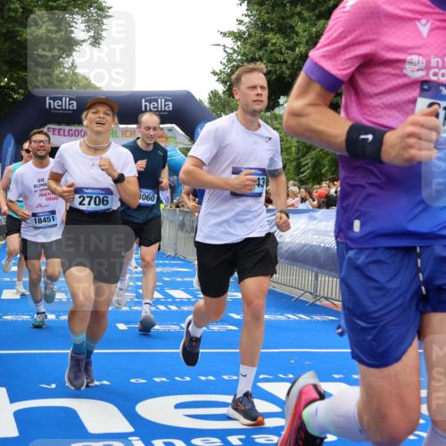 29.06.2025 - hella hamburg halbmarathon Strokosch-Dieckow http://msf.ph/oto/8369687 29.06.2025 10:49:41 Ziel 2504, 2706, 2937, 3060, 3543, 5894, 5978, 6115, 6125, 7332, 9038, 9463, 9551, 9619, 9649, 9723, 9924, 11679, 11975, 11977, 13159, 14794, 15392, 16843, 16877, 17001, 17282, 17753, 18058, 18451, 18926 meine-sportfotos.de
