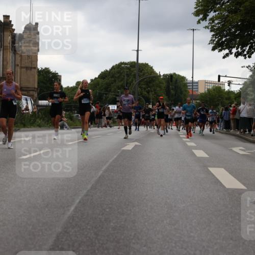 29.06.2025 - hella hamburg halbmarathon Yannick Fuchs http://msf.ph/oto/8369697 29.06.2025 10:53:34 20KM 2780, 3114, 3279, 3425, 4238, 4379, 4796, 4986, 5885, 6087, 6220, 6438, 7287, 7824, 8030, 8326, 8481, 8807, 9985, 10488, 10587, 10896, 11018, 11114, 11158, 11159, 11250, 11757, 11935, 11938, 12206, 12261, 12406, 12564, 12736, 12779, 12862, 13706, 13761, 14567, 14732, 14902, 14928, 14965, 15785, 15914, 16227, 16530, 16754, 16915, 16980, 17176, 17304, 18467, 18485, 18716, 18855, 19015, 19160 meine-sportfotos.de