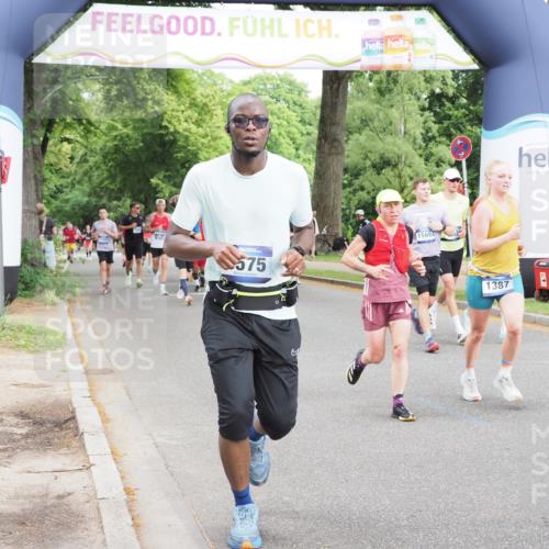 29.06.2025 - hella hamburg halbmarathon MichiJ http://msf.ph/oto/8369769 29.06.2025 10:44:26 Zwischen KM18-KM19 1387, 2652, 2656, 3575, 4632, 5391, 6892, 7159, 9316, 10788, 11645, 15220, 15664, 16418, 16634, 16909, 17405, 18180, 18325, 18531 meine-sportfotos.de