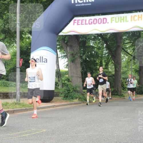 29.06.2025 - hella hamburg halbmarathon KatJ http://msf.ph/oto/8369789 29.06.2025 10:23:29 Zwischen KM18-KM19 3005, 5269 meine-sportfotos.de
