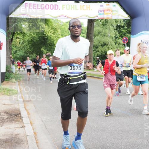 29.06.2025 - hella hamburg halbmarathon MichiJ http://msf.ph/oto/8369800 29.06.2025 10:44:27 Zwischen KM18-KM19 1387, 2652, 2656, 3575, 4632, 5391, 6892, 7159, 9316, 10788, 15220, 15664, 16418, 16634, 16909, 17405, 18180, 18325, 18531 meine-sportfotos.de