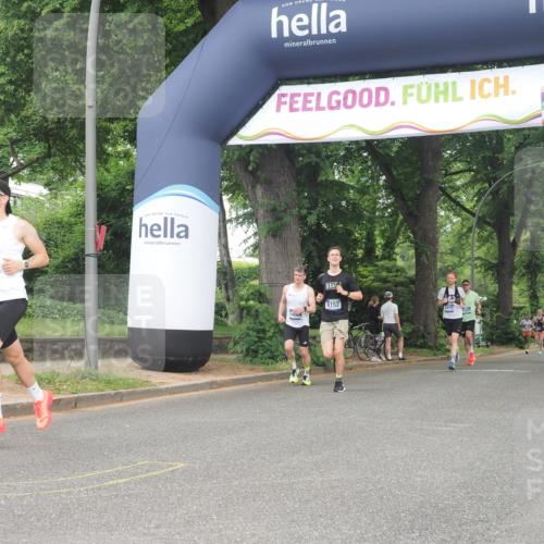 29.06.2025 - hella hamburg halbmarathon KatJ http://msf.ph/oto/8369819 29.06.2025 10:23:30 Zwischen KM18-KM19 3005, 5152, 5269 meine-sportfotos.de