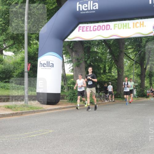 29.06.2025 - hella hamburg halbmarathon KatJ http://msf.ph/oto/8369828 29.06.2025 10:23:30 Zwischen KM18-KM19 3005, 5152, 5269 meine-sportfotos.de