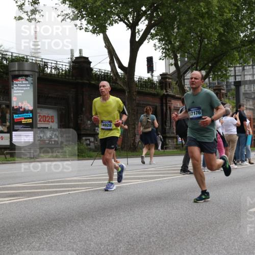 29.06.2025 - hella hamburg halbmarathon Yannick Fuchs http://msf.ph/oto/8369865 29.06.2025 10:53:35 20KM 2780, 3114, 3279, 3425, 4238, 4379, 4796, 4986, 5885, 6087, 6220, 6438, 7287, 7824, 8030, 8326, 8481, 8807, 9985, 10488, 10587, 10896, 11018, 11114, 11158, 11159, 11250, 11757, 11935, 12206, 12261, 12406, 12564, 12736, 12779, 12862, 13706, 13761, 14567, 14732, 14928, 14965, 15525, 15785, 15914, 16227, 16530, 16754, 16915, 16980, 17176, 17304, 17860, 18377, 18467, 18485, 18716, 18855 meine-sportfotos.de