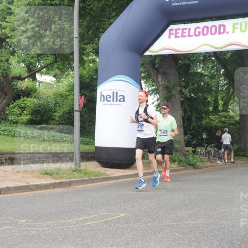 29.06.2025 - hella hamburg halbmarathon KatJ http://msf.ph/oto/8369906 29.06.2025 10:23:33 Zwischen KM18-KM19 3005, 4477, 5152 meine-sportfotos.de