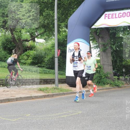29.06.2025 - hella hamburg halbmarathon KatJ http://msf.ph/oto/8369919 29.06.2025 10:23:34 Zwischen KM18-KM19 3005, 4477, 5152 meine-sportfotos.de