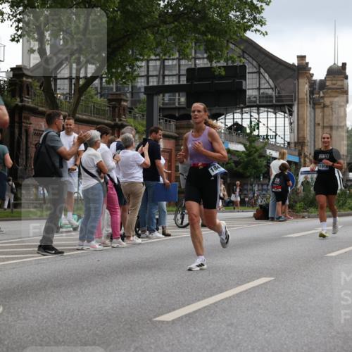 29.06.2025 - hella hamburg halbmarathon Yannick Fuchs http://msf.ph/oto/8369938 29.06.2025 10:53:36 20KM 2780, 3114, 3279, 3425, 4238, 4379, 4796, 4986, 5885, 6087, 6220, 6438, 7287, 7824, 8030, 8326, 8481, 8807, 9985, 10488, 10587, 10896, 11018, 11114, 11158, 11159, 11250, 11757, 11935, 12206, 12261, 12406, 12564, 12736, 12779, 12862, 13706, 13761, 14732, 14928, 15525, 15785, 15914, 16227, 16530, 16754, 16915, 16980, 17176, 17304, 17860, 18377, 18467, 18485, 18716, 18855 meine-sportfotos.de