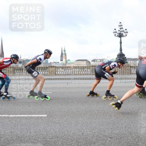 29.06.2025 - hella hamburg halbmarathon Lena Gebhardt http://msf.ph/oto/8369947 29.06.2025 08:50:03 Lombardsbrücke 405, 445, 450, 491, 410 meine-sportfotos.de