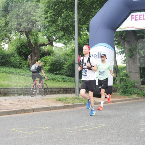 29.06.2025 - hella hamburg halbmarathon KatJ http://msf.ph/oto/8369958 29.06.2025 10:23:34 Zwischen KM18-KM19 3005, 4477, 5152 meine-sportfotos.de