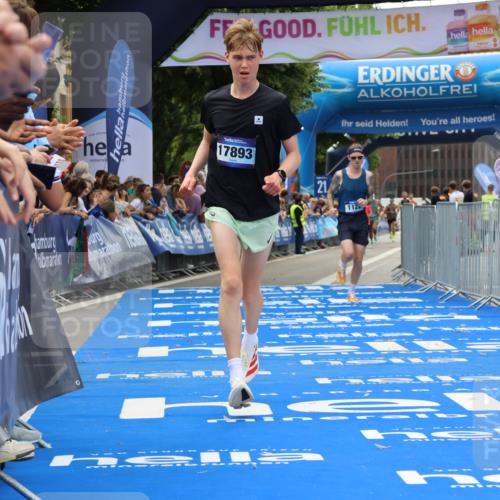 29.06.2025 - hella hamburg halbmarathon Strokosch-Dieckow http://msf.ph/oto/8369962 29.06.2025 10:27:43 Ziel 1122, 5367, 8731, 10655, 17893, 18832 meine-sportfotos.de
