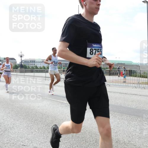 29.06.2025 - hella hamburg halbmarathon Lena Gebhardt http://msf.ph/oto/8369965 29.06.2025 10:14:47 Lombardsbrücke 13212, 9173, 3691, 8055, 8755, 1071, 1379, 1406, 1575, 1728, 2046, 2140, 2494, 2601, 2690, 2990, 3020, 3025, 3154, 3454, 3507, 3509, 3691, 3756, 3834, 3844, 4641, 5191, 5608, 5670, 5800, 5981, 6028, 6083, 6089, 6181, 6248, 6366, 6935, 7195, 7209, 7439, 7802, 7840, 8055, 8147, 8239, 8275, 8522, 8563, 8755, 8854, 8892, 9113, 9173, 9556, 9663, 9709, 9911, 10224, 10391, 10589, 10610, 10717, 10963, 11271, 11598, 12467, 13237, 14488, 16126 meine-sportfotos.de