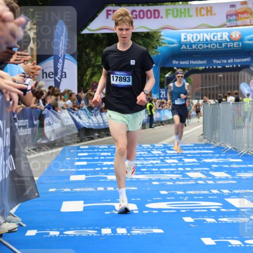29.06.2025 - hella hamburg halbmarathon Strokosch-Dieckow http://msf.ph/oto/8370021 29.06.2025 10:27:43 Ziel 1122, 5367, 8731, 10655, 17893, 18832 meine-sportfotos.de