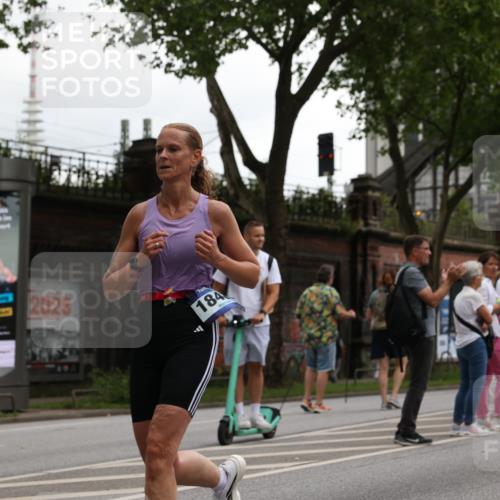 29.06.2025 - hella hamburg halbmarathon Yannick Fuchs http://msf.ph/oto/8370051 29.06.2025 10:53:38 20KM 2780, 3114, 3425, 4238, 4379, 4796, 4986, 6327, 7287, 7824, 8030, 8326, 8481, 8807, 9741, 9985, 10488, 10587, 10896, 11018, 11114, 11158, 11159, 11250, 11757, 12261, 12406, 12736, 12779, 12862, 13036, 13706, 13761, 14471, 14928, 15083, 15525, 15785, 15914, 16227, 16530, 16754, 16915, 17176, 17304, 17860, 18377, 18485, 18716, 18855, 19178 meine-sportfotos.de