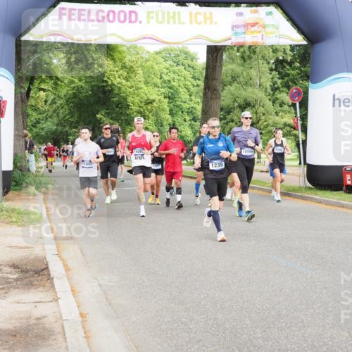 29.06.2025 - hella hamburg halbmarathon MichiJ http://msf.ph/oto/8370084 29.06.2025 10:44:29 Zwischen KM18-KM19 1387, 2652, 2656, 3141, 3575, 4632, 5391, 6592, 6892, 9316, 10599, 10788, 15220, 15664, 16227, 16634, 17405, 18180, 18325, 18531 meine-sportfotos.de