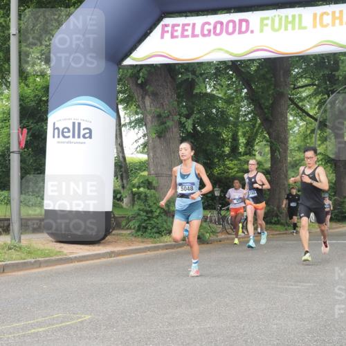 29.06.2025 - hella hamburg halbmarathon KatJ http://msf.ph/oto/8370120 29.06.2025 10:23:37 Zwischen KM18-KM19 4477, 5048, 5152 meine-sportfotos.de