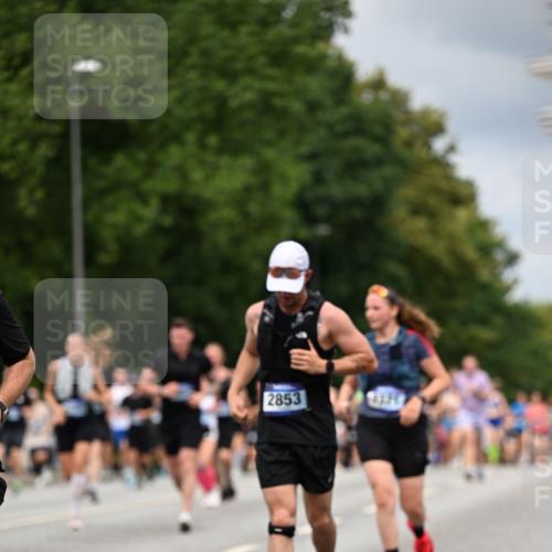 29.06.2025 - hella hamburg halbmarathon Dr. Thomas Lammeyer http://msf.ph/oto/8370162 29.06.2025 10:41:58 Kennedybrücke 1337, 1475, 1799, 1985, 2016, 2031, 2853, 4442, 4762, 5139, 5522, 5523, 6697, 6955, 7124, 7321, 7544, 7629, 8499, 8811, 8843, 8985, 9288, 9894, 10025, 10159, 10506, 10836 meine-sportfotos.de