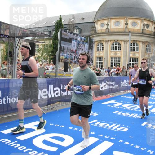 29.06.2025 - hella hamburg halbmarathon Michael Strokosch http://msf.ph/oto/8370165 29.06.2025 10:58:12 Ziel 1563, 1611, 2907, 4319, 4426, 6892, 8290, 10408, 13666, 15125, 15189 meine-sportfotos.de