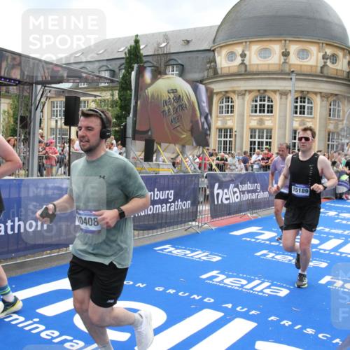 29.06.2025 - hella hamburg halbmarathon Michael Strokosch http://msf.ph/oto/8370178 29.06.2025 10:58:12 Ziel 1563, 1611, 2907, 4319, 4426, 6892, 8290, 10408, 13666, 15125, 15189 meine-sportfotos.de