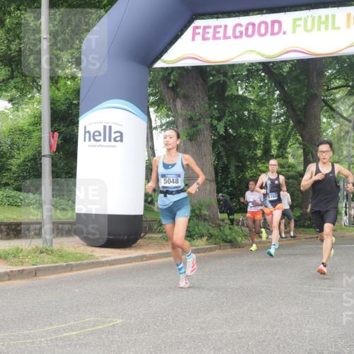 29.06.2025 - hella hamburg halbmarathon KatJ http://msf.ph/oto/8370200 29.06.2025 10:23:38 Zwischen KM18-KM19 57, 4477, 5048, 5152 meine-sportfotos.de