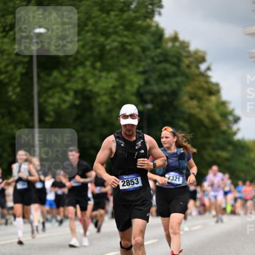 29.06.2025 - hella hamburg halbmarathon Dr. Thomas Lammeyer http://msf.ph/oto/8370204 29.06.2025 10:41:59 Kennedybrücke 1337, 1475, 1799, 1985, 2016, 2031, 2853, 3880, 4442, 4762, 5139, 5522, 5523, 6697, 6955, 7124, 7321, 7544, 7629, 8499, 8811, 8843, 8985, 9288, 9524, 9894, 10025, 10159, 10506, 10836 meine-sportfotos.de