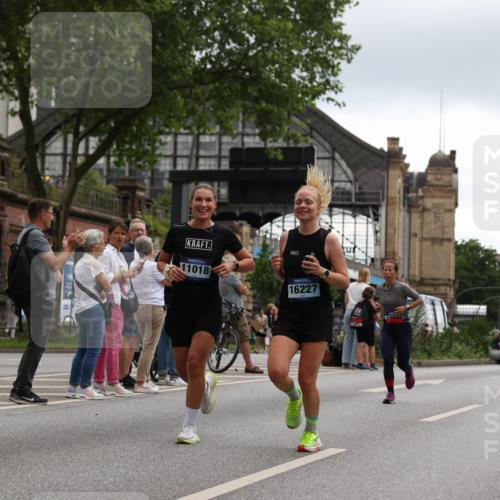 29.06.2025 - hella hamburg halbmarathon Yannick Fuchs http://msf.ph/oto/8370287 29.06.2025 10:53:38 20KM 2780, 3114, 3425, 4238, 4379, 4796, 4986, 6327, 7287, 7824, 8030, 8326, 8481, 8807, 9741, 9985, 10488, 10587, 10896, 11018, 11114, 11158, 11159, 11250, 11757, 12261, 12406, 12736, 12779, 12862, 13036, 13706, 13761, 14471, 14928, 15083, 15525, 15785, 15914, 16227, 16530, 16754, 16915, 17176, 17304, 17860, 18377, 18485, 18716, 18855, 19178 meine-sportfotos.de