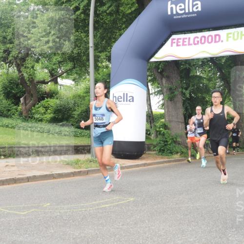 29.06.2025 - hella hamburg halbmarathon KatJ http://msf.ph/oto/8370330 29.06.2025 10:23:38 Zwischen KM18-KM19 57, 4477, 5048, 5152 meine-sportfotos.de