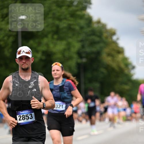 29.06.2025 - hella hamburg halbmarathon Dr. Thomas Lammeyer http://msf.ph/oto/8370350 29.06.2025 10:42:00 Kennedybrücke 1337, 1475, 1799, 1985, 2016, 2031, 2853, 3286, 3880, 4442, 4762, 5139, 5522, 5523, 6697, 6955, 7124, 7321, 7544, 7629, 8499, 8811, 8843, 8985, 9288, 9524, 9894, 10025, 10159, 10506, 10836, 11087 meine-sportfotos.de