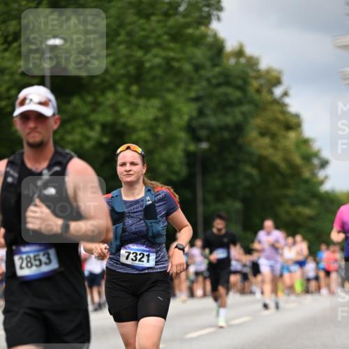 29.06.2025 - hella hamburg halbmarathon Dr. Thomas Lammeyer http://msf.ph/oto/8370360 29.06.2025 10:42:01 Kennedybrücke 1337, 1475, 1799, 1985, 2016, 2031, 2853, 3286, 3880, 4762, 5139, 5522, 5523, 6697, 6955, 7124, 7321, 7629, 8499, 8811, 8843, 8985, 9288, 9524, 9894, 10025, 10159, 10506, 10836, 11087 meine-sportfotos.de