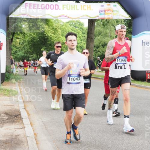 29.06.2025 - hella hamburg halbmarathon MichiJ http://msf.ph/oto/8370370 29.06.2025 10:44:32 Zwischen KM18-KM19 1239, 1387, 2656, 3141, 4579, 6592, 10599, 11018, 11043, 13863, 14266, 15664, 16227, 17543, 18325, 18531 meine-sportfotos.de