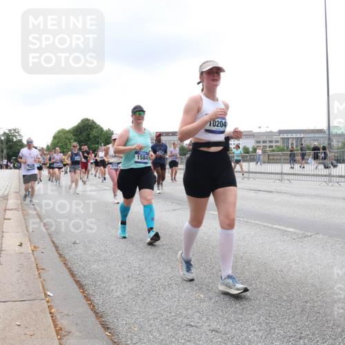 29.06.2025 - hella hamburg halbmarathon Lena Gebhardt http://msf.ph/oto/8370381 29.06.2025 10:48:51 Lombardsbrücke 2716, 1584, 10204, 1142, 1167, 1584, 2160, 2195, 2437, 2438, 2475, 2627, 2713, 2716, 2792, 2909, 3086, 3215, 3224, 3253, 3661, 5010, 5118, 5479, 5480, 5551, 6015, 6437, 6566, 6979, 7062, 7203, 7947, 7948, 8461, 8719, 8760, 9341, 9359, 9552, 9787, 10059, 10081, 10204, 10366, 10524, 10654, 10656, 11000, 11031, 11192, 11364, 11365, 13814, 13845, 15715, 16498, 16499, 16701 meine-sportfotos.de