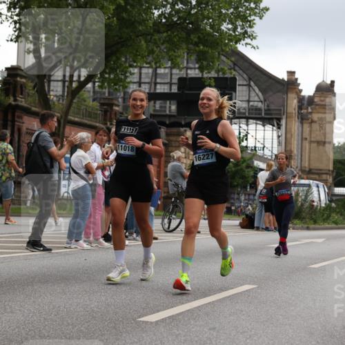 29.06.2025 - hella hamburg halbmarathon Yannick Fuchs http://msf.ph/oto/8370425 29.06.2025 10:53:39 20KM 2780, 3114, 3425, 4238, 4379, 4796, 4986, 6327, 6470, 7287, 7824, 8030, 8326, 8481, 8807, 9741, 9985, 10488, 10587, 11018, 11114, 11158, 11159, 11250, 11757, 12406, 12736, 12779, 12862, 13036, 13706, 13761, 14471, 14928, 15083, 15525, 15785, 15914, 16227, 16530, 16754, 16915, 17176, 17304, 17860, 18377, 18485, 18716, 18855, 19178 meine-sportfotos.de