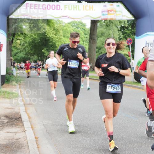 29.06.2025 - hella hamburg halbmarathon MichiJ http://msf.ph/oto/8370442 29.06.2025 10:44:33 Zwischen KM18-KM19 1239, 1387, 3141, 4579, 6592, 10599, 11018, 11043, 13863, 14266, 15664, 16227, 17543, 18325, 18531 meine-sportfotos.de