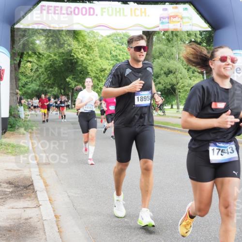 29.06.2025 - hella hamburg halbmarathon MichiJ http://msf.ph/oto/8370468 29.06.2025 10:44:33 Zwischen KM18-KM19 1239, 1387, 3141, 4579, 6592, 10599, 11018, 11043, 13863, 14266, 15664, 16227, 17543, 18325, 18531 meine-sportfotos.de