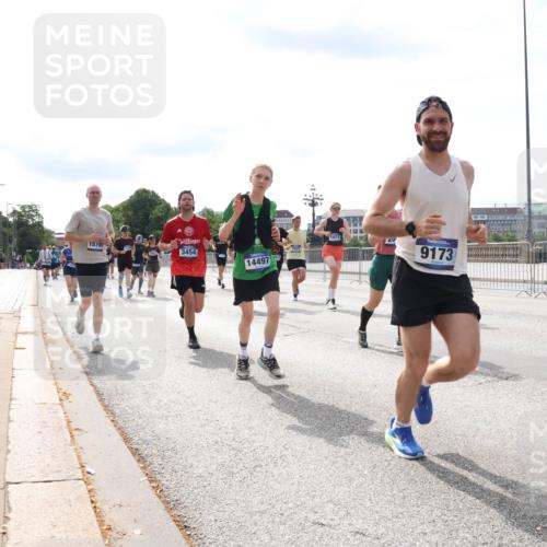 29.06.2025 - hella hamburg halbmarathon Lena Gebhardt http://msf.ph/oto/8370498 29.06.2025 10:14:50 Lombardsbrücke 15700, 3454, 14497, 1071, 9173, 1071, 1296, 1379, 1406, 1575, 1728, 1745, 2046, 2140, 2494, 2601, 2690, 2990, 3020, 3025, 3154, 3454, 3507, 3509, 3691, 3756, 3834, 3844, 4495, 4641, 5191, 5608, 5670, 5800, 5981, 6028, 6083, 6181, 6248, 6366, 6935, 7195, 7439, 7802, 7840, 7881, 8055, 8147, 8239, 8275, 8522, 8563, 8609, 8755, 8854, 9113, 9173, 9556, 9663, 9709, 9911, 9975, 10224, 10391, 10589, 10610, 10717, 10963, 11271, 11598, 12467, 13237, 16126 meine-sportfotos.de