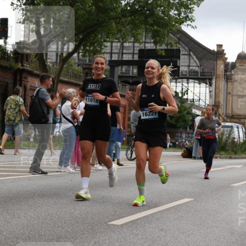 29.06.2025 - hella hamburg halbmarathon Yannick Fuchs http://msf.ph/oto/8370499 29.06.2025 10:53:39 20KM 2780, 3114, 3425, 4238, 4379, 4796, 4986, 6327, 6470, 7287, 7824, 8030, 8326, 8481, 8807, 9741, 9985, 10488, 10587, 11018, 11114, 11158, 11159, 11250, 11757, 12406, 12736, 12779, 12862, 13036, 13706, 13761, 14471, 14928, 15083, 15525, 15785, 15914, 16227, 16530, 16754, 16915, 17176, 17304, 17860, 18377, 18485, 18716, 18855, 19178 meine-sportfotos.de