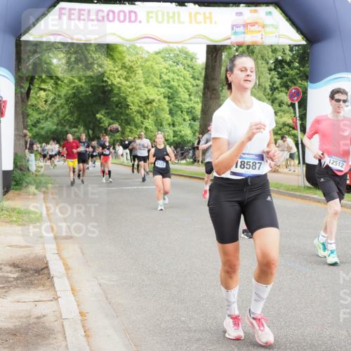 29.06.2025 - hella hamburg halbmarathon MichiJ http://msf.ph/oto/8370732 29.06.2025 10:44:35 Zwischen KM18-KM19 1239, 3141, 4579, 6592, 8322, 10599, 11018, 11043, 13863, 14266, 16227, 17543, 18508, 18587, 18652 meine-sportfotos.de