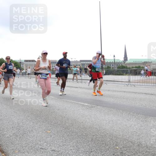 29.06.2025 - hella hamburg halbmarathon Lena Gebhardt http://msf.ph/oto/8370775 29.06.2025 10:48:53 Lombardsbrücke 7947, 17040, 9552, 2716, 1167, 1142, 1167, 1584, 2160, 2395, 2437, 2438, 2627, 2713, 2716, 2792, 3086, 3215, 3224, 3253, 3661, 5010, 5118, 5479, 5480, 5551, 6015, 6437, 6566, 6979, 7062, 7203, 7947, 7948, 8461, 8719, 8760, 9341, 9359, 9552, 9787, 10059, 10081, 10204, 10366, 10524, 10654, 10656, 11000, 11031, 11192, 11364, 11365, 13814, 13845, 15715, 16498, 16499, 16701 meine-sportfotos.de