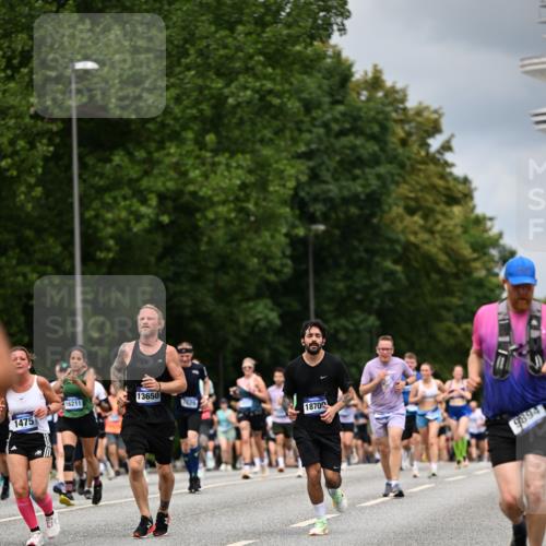 29.06.2025 - hella hamburg halbmarathon Dr. Thomas Lammeyer http://msf.ph/oto/8370777 29.06.2025 10:42:02 Kennedybrücke 1337, 1475, 1799, 1985, 2016, 2031, 2853, 3286, 3880, 4762, 5139, 5522, 5523, 6697, 6955, 7124, 7321, 7629, 8499, 8811, 8843, 8985, 9288, 9391, 9524, 9894, 10025, 10159, 10506, 10836, 11087 meine-sportfotos.de