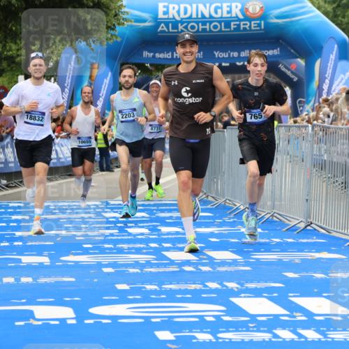 29.06.2025 - hella hamburg halbmarathon Strokosch-Dieckow http://msf.ph/oto/8370810 29.06.2025 10:27:34 Ziel 2203, 4678, 5367, 7651, 8731, 9804, 10655, 12341, 13941, 17354, 18567, 18832, 19114 meine-sportfotos.de