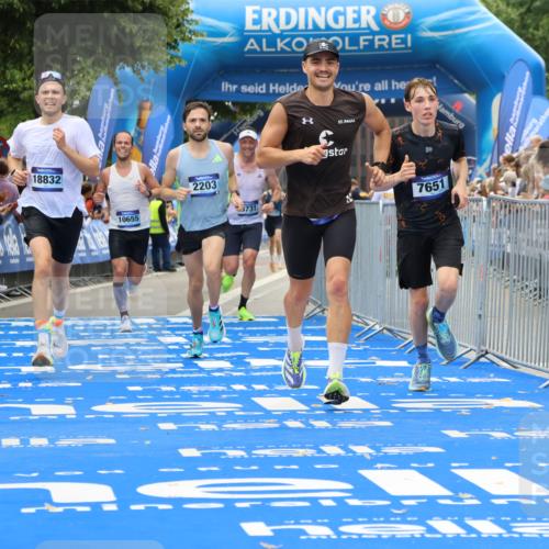 29.06.2025 - hella hamburg halbmarathon Strokosch-Dieckow http://msf.ph/oto/8370984 29.06.2025 10:27:34 Ziel 2203, 4678, 5367, 7651, 8731, 9804, 10655, 12341, 13941, 17354, 18567, 18832, 19114 meine-sportfotos.de