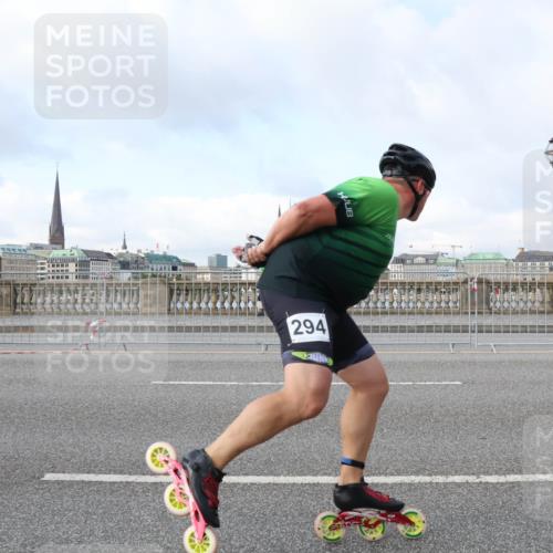 29.06.2025 - hella hamburg halbmarathon Lena Gebhardt http://msf.ph/oto/8371063 29.06.2025 08:50:44 Lombardsbrücke 294 meine-sportfotos.de