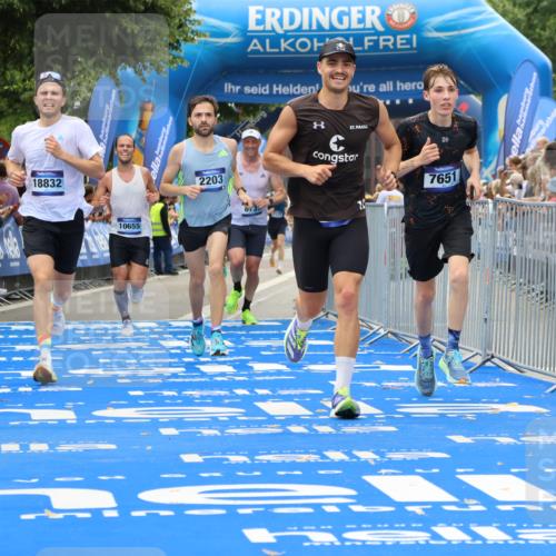 29.06.2025 - hella hamburg halbmarathon Strokosch-Dieckow http://msf.ph/oto/8371064 29.06.2025 10:27:34 Ziel 2203, 4678, 5367, 7651, 8731, 9804, 10655, 12341, 13941, 17354, 18567, 18832, 19114 meine-sportfotos.de