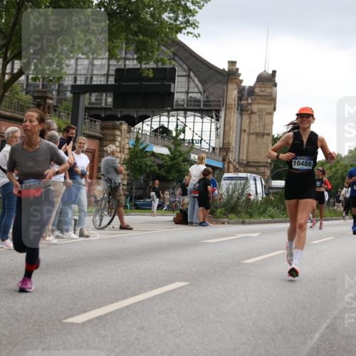 29.06.2025 - hella hamburg halbmarathon Yannick Fuchs http://msf.ph/oto/8371071 29.06.2025 10:53:41 20KM 2780, 3114, 3425, 4238, 4379, 4796, 4986, 6327, 6470, 7287, 7824, 8030, 8326, 8481, 8807, 9741, 9985, 10488, 10587, 11018, 11114, 11158, 11159, 11250, 11757, 12406, 12736, 12779, 13036, 13706, 14471, 14928, 15083, 15525, 15785, 15914, 16227, 16530, 16754, 16915, 17176, 17304, 17860, 18377, 18485, 18855, 19178 meine-sportfotos.de